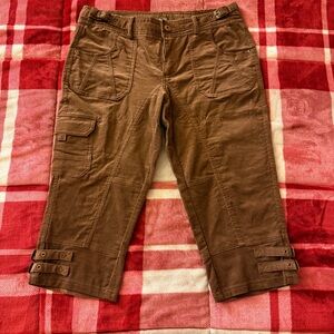 Miss Lili Capri Cargo Pants